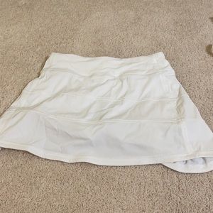 White lululemon skirt size 4